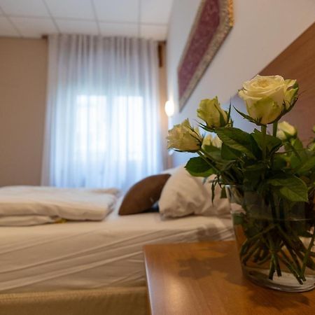 La Mimosa Lazise Hotel Eksteriør billede