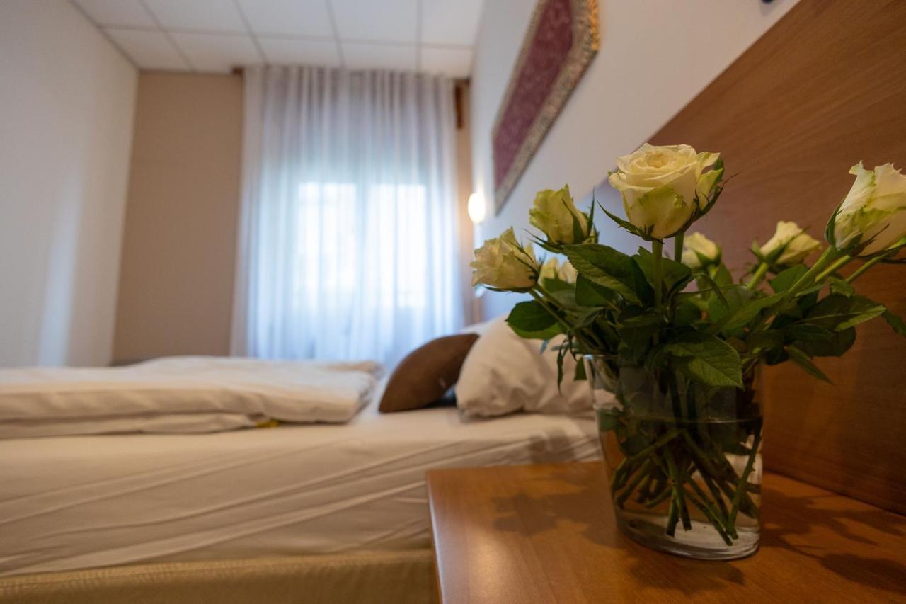 La Mimosa Lazise Hotel Eksteriør billede