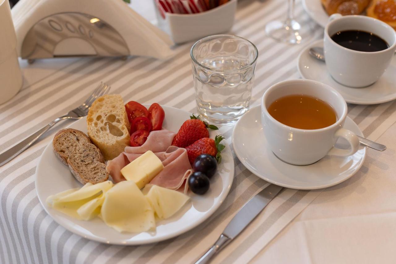 La Mimosa Lazise Hotel Eksteriør billede